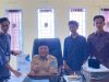 Kepala Dinas Komunikasi dan Informatika (Kominfo) Kabupaten Dompu menerima kunjungan pengurus Media **Netral.co.id** dalam rangka membahas peluang kerja sama publikasi antara pemerintah daerah dan media, Selasa (23/12/2025).