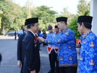 Pangkep Memberikan Penghargaan kepada ASN Berusia 10, 20, dan 30 Tahun Pengabdian 17 Pangkep Memberikan Penghargaan kepada ASN Berusia 10, 20, dan 30 Tahun Pengabdian