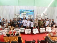 Gubernur Sulawesi Selatan, Andi Sudirman Sulaiman menegaskan bantuan alat dan mesin pertanian (alsintan) yang disalurkan Pemerintah Provinsi Sulsel kepada kelompok tani harus dimanfaatkan secara optimal untuk kepentingan petani dan tidak boleh disalahgunakan.