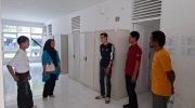 Pendamping SDM Program Keluarga Harapan (PKH) Kementerian Sosial Republik Indonesia di Kabupaten Gowa, Muhammad Fadhil, mendampingi Muh Fareza, anak dari pasangan Ibu Patma dan Bapak Saipul yang merupakan Keluarga Penerima Manfaat (KPM) PKH, hingga diterima sebagai siswa Sekolah Rakyat Menengah Pertama (SRMP) 24 Kabupaten Gowa. Kamis, (15/01/2026).