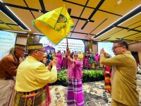 Ketua DMDI Sulsel Jufri Rahman Hadiri Pengukuhan Pengurus Pusat Wija We Ummung Datu Larompong Periode 2026–2031 15 Sekretaris Daerah Provinsi Sulawesi Selatan, Jufri Rahman yang juga selaku Ketua Dunia Melayu Dunia Islam (DMDI) Sulsel menghadiri pengukuhan Pengurus Pusat Wija We Ummung Datu Larompong di Hotel The Rinra Makassar, Senin 26 Januari 2026.