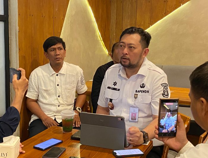 d5c08e47 5537 4a90 940c c331126a219e