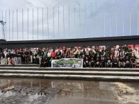 Awali 2026, Pemkot Makassar Bergerak Bersih di Pantai Losari 13 db52e3df e5f6 4f0b b66d f14dad5ef9c4