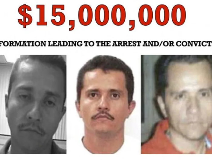 Tumbangnya Buronan Bernilai US$15 Juta Picu Alarm Keamanan Internasional 13 Pemimpin Kartel Generasi Baru Jalisco, Nemesio Oseguera Cervantes alias “El Mencho”, dilaporkan tewas dalam operasi militer Meksiko pada Minggu. Kematian tokoh yang lama menjadi buronan internasional itu memicu gelombang kekerasan di sejumlah wilayah, termasuk blokade jalan dan gangguan transportasi udara.