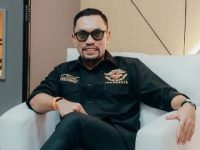 Kembalinya Ahmad Sahroni ke kursi Wakil Ketua Komisi III DPR RI memicu kritik dari sejumlah kalangan. Sorotan tak hanya terkait mekanisme rotasi jabatan, tetapi juga menyangkut sensitivitas politik DPR dalam merespons dinamika dan persepsi publik.