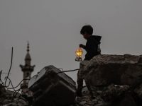 Penderitaan warga Palestina di Jalur Gaza kian memburuk seiring konflik yang terus berlangsung. Dana Anak-Anak Perserikatan Bangsa-Bangsa (UNICEF) melaporkan sekitar 40.000 anak kehilangan salah satu atau kedua orang tua mereka dalam dua tahun terakhir.