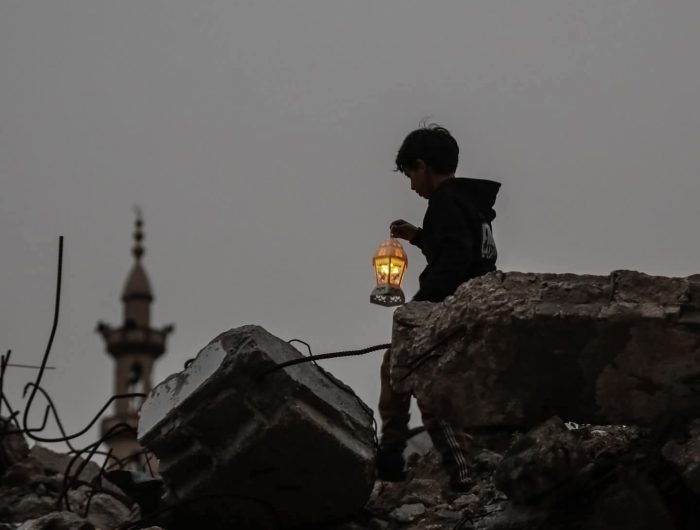 Penderitaan warga Palestina di Jalur Gaza kian memburuk seiring konflik yang terus berlangsung. Dana Anak-Anak Perserikatan Bangsa-Bangsa (UNICEF) melaporkan sekitar 40.000 anak kehilangan salah satu atau kedua orang tua mereka dalam dua tahun terakhir.