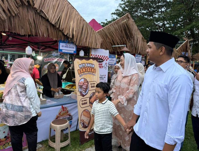 Bupati Bantaeng, Muh. Fathul Fauzy Nurdin, resmi membuka Festival Ramadhan Bangkit Vol.2 Tahun 2026 yang digelar di Lapangan Hijau Pantai Seruni, Sabtu (21/02/2026).
