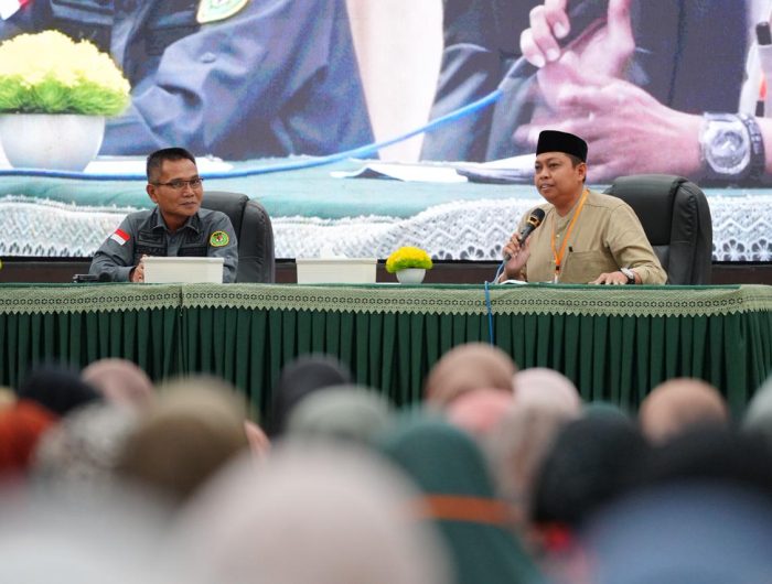 Momentum Ramadhan Leadership Camp 2026: Kejati Sulsel Ajak ASN Bangun Integritas dan Jauhi Korupsi 13 Dalam momentum bulan suci Ramadhan, Kejaksaan Tinggi (Kejati) Sulawesi Selatan menegaskan komitmennya mengawal tata kelola pemerintahan daerah yang bersih, berintegritas, dan inovatif melalui pendekatan pencegahan.