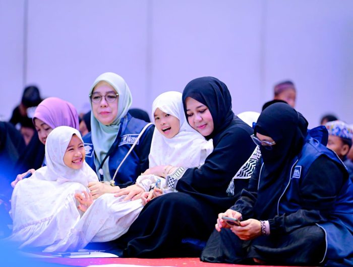 Pengukuhan Wakil Gubernur Sulawesi Selatan, Fatmawati Rusdi sebagai Bunda Yatim Sulawesi Selatan pada kegiatan Yatim Fest 2026 yang digelar di Four Points by Sheraton Makassar, Jumat, 27 Februari 2026.