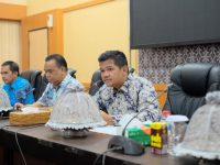 Badan Pemeriksa Keuangan (BPK) Perwakilan Provinsi Sulawesi Selatan menggelar pertemuan dengan pimpinan perangkat daerah Lingkup Pemerintah Kabupaten Bantaeng, yang berlangsung di Ruang Pola Kantor Bupati Bantaeng, Kamis (5/02/2026).