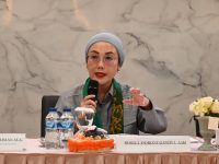 Anggota Komisi VIII DPR RI, Selly Andriany Gantina, meminta agar Bripka Masias Siahaya dijatuhi hukuman maksimal atas dugaan penganiayaan terhadap dua pelajar di Maluku Tenggara yang menewaskan salah satunya.