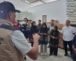 Tim Satuan Tugas Sapu Bersih (Satgas Saber) Pelanggaran Harga, Mutu, dan Keamanan Pangan Provinsi Sulawesi Selatan bersama Badan Pangan Nasional (Bapanas) RI melakukan inspeksi mendadak (sidak) dan pemantauan langsung ke sejumlah titik distribusi pangan di Sulsel, Kamis, (5/02/2026).