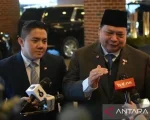 Sekretaris Kabinet (Seskab) Teddy Indra Wijaya menegaskan Indonesia siap menghadapi segala kemungkinan menyusul putusan Mahkamah Agung Amerika Serikat yang membatalkan kebijakan tarif global Presiden Donald Trump.