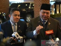 Sekretaris Kabinet (Seskab) Teddy Indra Wijaya menegaskan Indonesia siap menghadapi segala kemungkinan menyusul putusan Mahkamah Agung Amerika Serikat yang membatalkan kebijakan tarif global Presiden Donald Trump.