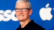 CEO Apple, Tim Cook, mengejutkan publik setelah menyarankan pengguna untuk mengurangi penggunaan iPhone dan lebih banyak meluangkan waktu untuk aktivitas di dunia nyata, termasuk menikmati alam.