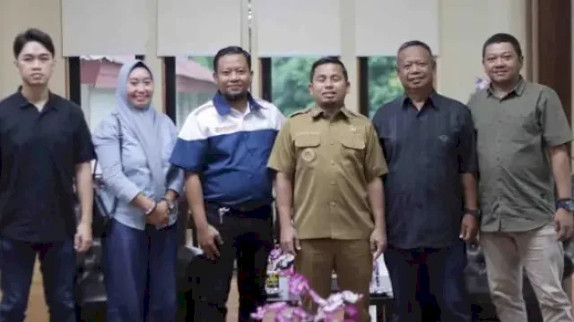 ORADO Parepare Temui Wali Kota Tasming, Bahas Potensi Pengembangan Olahraga Domino 13 Jajaran pengurus Organisasi Olahraga Domino Indonesia (ORADO) atau Federasi Olahraga Domino Nasional Kota Parepare kembali melanjutkan agenda silaturahmi dan koordinasi pada Selasa pagi (20/1/2026).