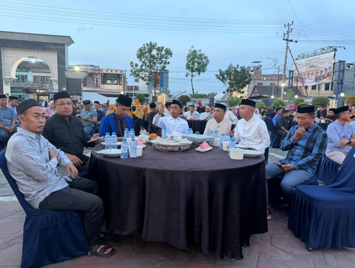 Syahar Tutup Safari Ramadan di Islamic Center Sidrap, Warga Diajak Perkuat Ukhuwah 13 33b8cc9d 5bcf 4762 a654 131009e2f3c4