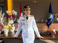 Gubernur Maluku Utara Sherly Tjoanda Laos tercatat sebagai salah satu kepala daerah dengan kekayaan terbesar di Indonesia. Berdasarkan Laporan Harta Kekayaan Penyelenggara Negara (LHKPN) yang dirilis Komisi Pemberantasan Korupsi (KPK), total kekayaannya mencapai Rp972 miliar nyaris menyentuh angka Rp1 triliun.