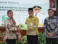 Wali Kota Parepare, Tasming Hamid, bersama rombongan Forum Koordinasi Pimpinan Daerah (Forkopimda) serta jajaran Pemerintah Kota Parepare melakukan kunjungan kerja ke Kota Balikpapan.