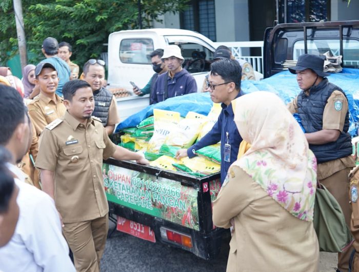 Wali Kota Parepare, Tasming Hamid, menegaskan komitmen Pemerintah Kota untuk terus hadir di tengah masyarakat guna memastikan sistem pelayanan di berbagai sektor berjalan optimal serta seluruh program pemerintah terlaksana sesuai harapan.