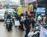 Partai NasDem Kota Makassar terus menggencarkan kegiatan berbagi takjil kepada masyarakat selama bulan Ramadan. Kegiatan tersebut digelar di sejumlah wilayah, termasuk di Kecamatan Ujung Tanah dan Kecamatan Ujung Pandang.