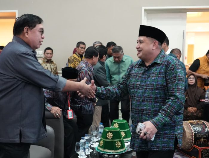Munafri Buka Ruang "Barru Corner" di Makassar, Perkuat Promosi Wisata Lintas Daerah 13 Wali Kota Makassar, Munafri Arifuddin, menegaskan pentingnya membangun kolaborasi lintas daerah sebagai strategi memperkuat promosi pariwisata di Kota Makassar.