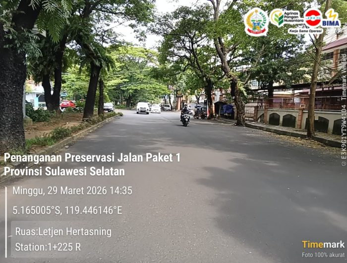 Jalan Hertasning-Aroepala Digenjot Pemprov Sulsel, Penanganan Aspal dan Beton Segera Dikerjakan 13 Pemerintah Provinsi Sulawesi Selatan (Pemprov Sulsel) terus memperkuat pembangunan infrastruktur jalan sebagai salah satu prioritas utama di bawah kepemimpinan Gubernur Sulsel Andi Sudirman Sulaiman dan Wakil Gubernur Fatmawati Rusdi.