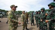 Wali Kota Parepare, Tasming Hamid, menghadiri Upacara Pembukaan Latihan Dasar Militer (Latsarmil) Komponen Cadangan (Komcad) yang diikuti oleh Aparatur Sipil Negara (ASN) dan para kepala desa.