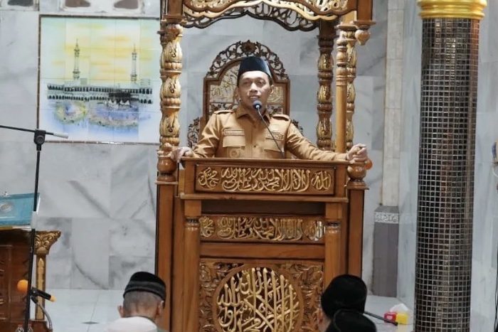 Syaharuddin Alrif Ajak Warga Belanja di Sidrap agar Ekonomi Daerah Berputar 13 IMG 4800