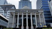 Putusan terbaru Mahkamah Konstitusi (MK) tak hanya berdampak pada anggota DPR, tetapi juga berpotensi menghapus hak pensiun sejumlah pejabat tinggi negara.