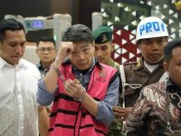 Kejagung Selidiki Keterlibatan Pejabat, Samin Tan Jadi Tersangka Korupsi Tambang 23 Kejaksaan Agung (Kejagung) menetapkan Samin Tan sebagai tersangka dalam kasus dugaan tindak pidana korupsi terkait penyimpangan pengelolaan pertambangan batu bara.