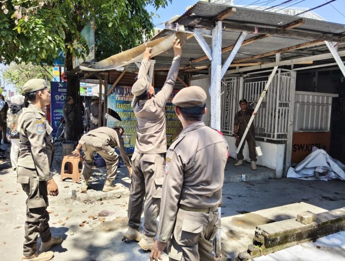 Makassar Terus Berbenah, Puluhan Lapak PKL di Tallo Ditertibkan Demi Kembalikan Fungsi Fasum 13 563dd3af 0fe3 4bc4 8496 d3bfe2d9bcb0