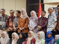Wali Kota Parepare Dorong Sinergi IKA FKG Unhas dengan Pemerintah Daerah 29 Wali Kota Parepare, Tasming Hamid berharap terbangun komunikasi yang lebih baik serta sinergi yang semakin kuat antara Ikatan Alumni Fakultas Kedokteran Gigi Universitas Hasanuddin (IKA- FKG Unhas) dengan Pemerintah Kota Parepare.