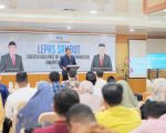 Bupati Bantaeng, M. Fathul Fauzy Nurdin menghadiri Lepas Sambut Direktur RSUD Prof. Dr. H. M. Anwar Makkatutu, dari dr. Sultan kepada dr. Yusri Lisangan.