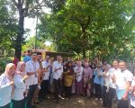 Kerja keras dan konsistensi para Pendamping SDM Program Keluarga Harapan (PKH) Kabupaten Gowa dalam mendorong pemberdayaan Keluarga Penerima Manfaat (KPM) mendapat apresiasi dari jajaran lintas satuan kerja Kementerian Sosial Republik Indonesia.