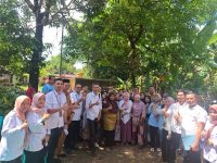 Kerja keras dan konsistensi para Pendamping SDM Program Keluarga Harapan (PKH) Kabupaten Gowa dalam mendorong pemberdayaan Keluarga Penerima Manfaat (KPM) mendapat apresiasi dari jajaran lintas satuan kerja Kementerian Sosial Republik Indonesia.