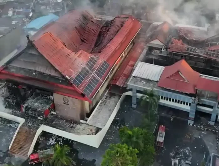 Gedung DPRD Sulsel yang Dibakar Massa Dipastikan Belum Berfungsi Tahun Ini 13 IMG 5649