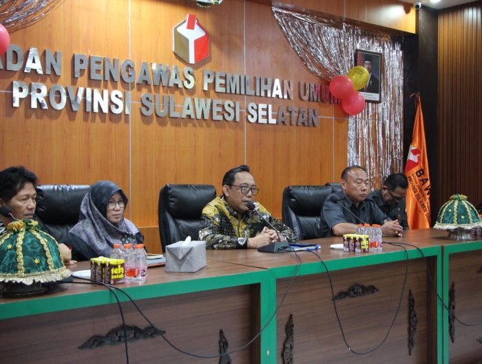 Bawaslu Sulsel Perkuat Kapasitas SDM dan Literasi Etika Penyelenggara Pemilu 13 cd69165e e5ee 4bd1 9fd2 8ffda88451d5