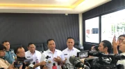 Rencana Kementerian Pertahanan Republik Indonesia merekrut sekitar 4.000 Aparatur Sipil Negara (ASN) ke dalam program Komponen Cadangan (Komcad) kembali memunculkan pertanyaan tentang prioritas belanja negara di sektor pertahanan.