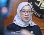 Kementerian Pendayagunaan Aparatur Negara dan Reformasi Birokrasi (KemenPAN-RB) menginstruksikan seluruh instansi pemerintah pusat dan daerah untuk menerapkan kebijakan work from home (WFH) bagi aparatur sipil negara (ASN) setiap hari Jumat.