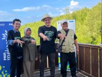 Di Tengah Ancaman Abrasi dan Sampah Plastik, Untia Menjawab dengan 7.000 Mangrove 30 36d30462 3d80 45bb b790 5e1121dc0ea9