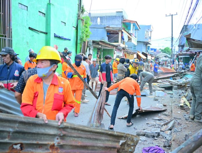 30 Tahun Berdiri di Atas Drainase, Lapak PKL di Maccini Gusung Makassar Ditertibkan 13 71ff76de 266c 4ac0 b325 5840e02a46d8