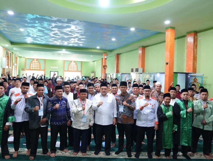 Wali Kota Makassar, Munafri Arifuddin, menyampaikan komitmen Pemerintah Kota menghadirkan imam kelurahan yang berkualitas melalui proses seleksi yang ketat, objektif, dan berintegritas.
