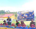 PT Masmindo Dwi Area (MDA) menyampaikan apresiasi dan dukungan penuh terhadap penyelenggaraan turnamen bola volly yang diinisiasi oleh Karang Taruna Desa Marinding di wilayah operasional perusahaan. Kegiatan ini dinilai sebagai bagian dari upaya bersama dalam memperkuat kebersamaan serta mendorong aktivitas positif di tengah masyarakat.