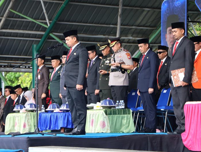 Pemerintah Kota Parepare menggelar upacara peringatan Hari Pendidikan Nasional (Hardiknas) 2026 di Lapangan Andi Makkasau. Selasa (12/5/2026).