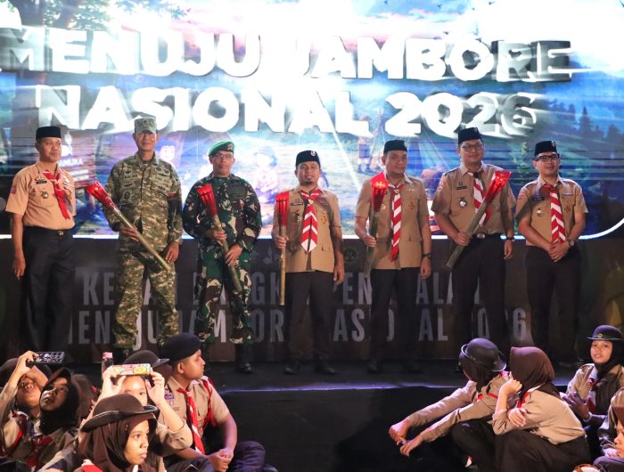 Wali Kota Parepare, Tasming Hamid menyampaikan apresiasi dan rasa bangganya terhadap penyelenggaraan Pembukaan Perkemahan Bangkit Penggalang Tahun 2026. Kegiatan digelar di Lapangan Upacara Binalipu, Jumat malam (22/5/2026).