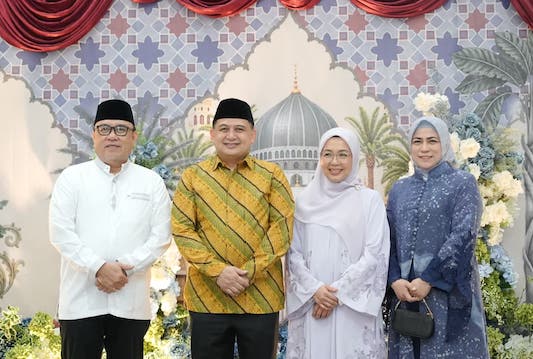 Wali Kota Appi dan Melinda Pererat Silaturahmi Bersama Jajaran Pemkot dan Masyarakat 13 Wali Kota Appi bersama Ketua TP PKK Kota Makassar, Melinda Aksa saat gelar open house Hari Raya Iduladha 1447 Hijriah di Rumah Jabatan (Rujab) Wali Kota Makassar, Rabu 27 Mei 2026. (Foto: Dok Ist).