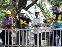 Andi Syahrum Tinjau Normalisasi Saluran Air Baku Abdesir–Manggala, Perkuat Pasokan Air Bersih dan Kurangi Risiko Banjir 27 Pelaksana Tugas (Plt) Direktur Utama Perumda Air Minum Kota Makassar, Andi Syahrum Makkuradde, meninjau langsung proses pengerukan saluran air baku yang membentang dari Jalan Abdullah Daeng Sirua (Abdesir) hingga kawasan Manggala sepanjang kurang lebih 7 kilometer, Jumat (19/6/2026).