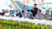 Gubernur Sulawesi Selatan, Andi Sudirman Sulaiman, menyampaikan apresiasi kepada jajaran Polda Sulsel khususnya Ditreskrimsus Polda Sulsel, Reskrimsus Polres kabupaten/kota, serta unsur TNI yang turut berkontribusi dalam pengungkapan kasus Penyalahgunaan BBM dan LPG Subsidi di wilayah Sulawesi Selatan.